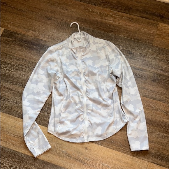 90 Degree By Reflex Jackets & Blazers - 90 Degree by Reflex White and Gray Jacket